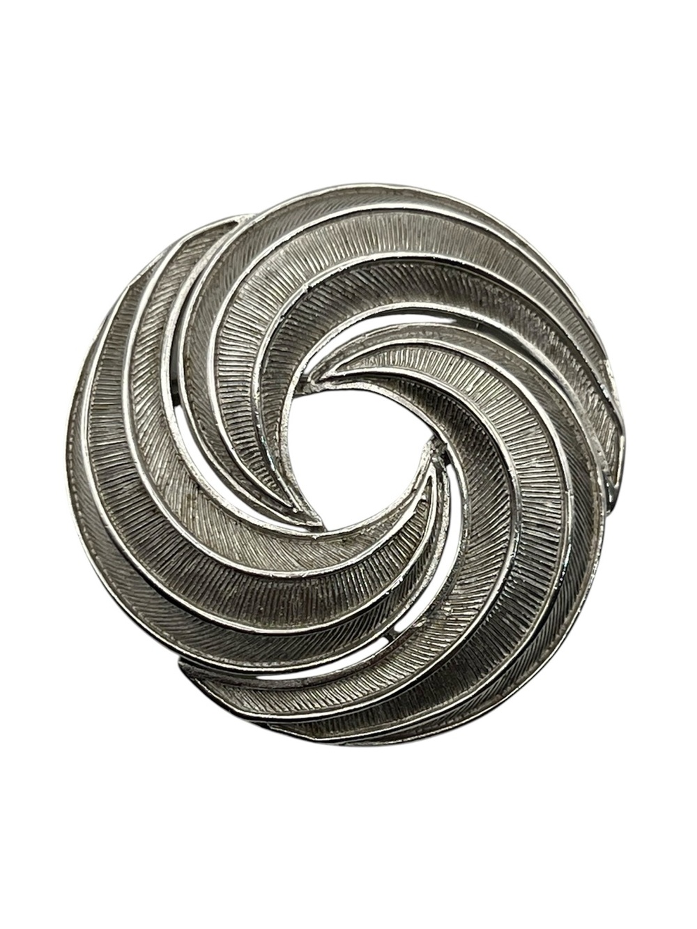 Crown Trifari silver tone round wreath textured brooch pin vintage
